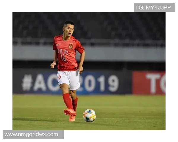 2002年中国足球代表性球星盘点及其赛季表现回顾