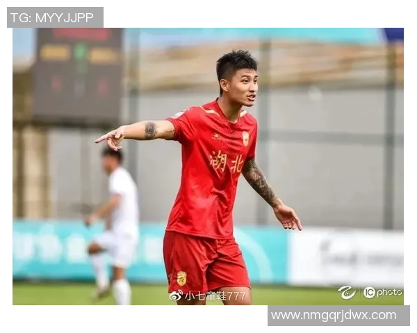 中国足球球星跨界挑战演艺圈：从绿茵场到银幕的精彩转型之路