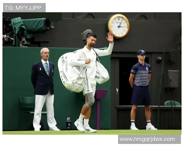 模仿足球巨星经典动作挑战赛 揭秘球场背后的技巧与魅力