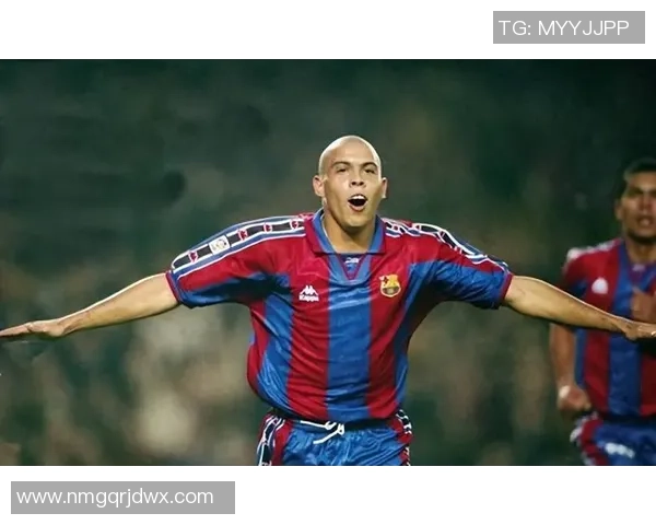 穿8号球衣的足球后卫：盘点那些在防线与进攻之间游走的传奇人物