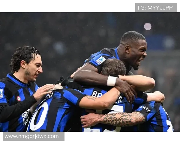 超帅足球球星精彩瞬间聚焦 展现赛场魅力与个人风采 超帅足球球星精彩瞬间聚焦 展现赛场魅力与个人风采